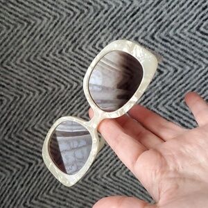 😸 Aerie Pearly White 50s Pin-Up Style Sunglasses | Retro Cream Cat Eye Look